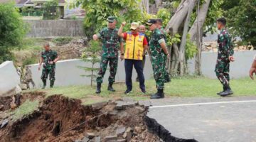 TNI AD Respon Cepat Buka Akses Jalan, Bangun Jembatan di Kemang Pratama